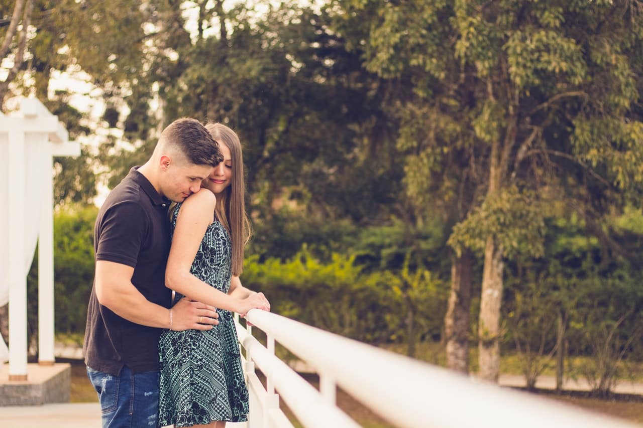 Cómo Saber Si Un Hombre Está Enamorado De Ti En El 2020 • Academia Del Amor